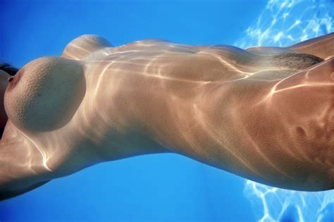 Nude Girl On Water Slide Nude Girls Pictures Sexiz Pix