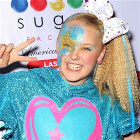 Jojo Siwa Comes Out By Wearing Best Gay Cousin T Shirt E Online