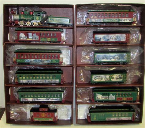 Bachmann Thomas Kinkade Christmas Express Train Set