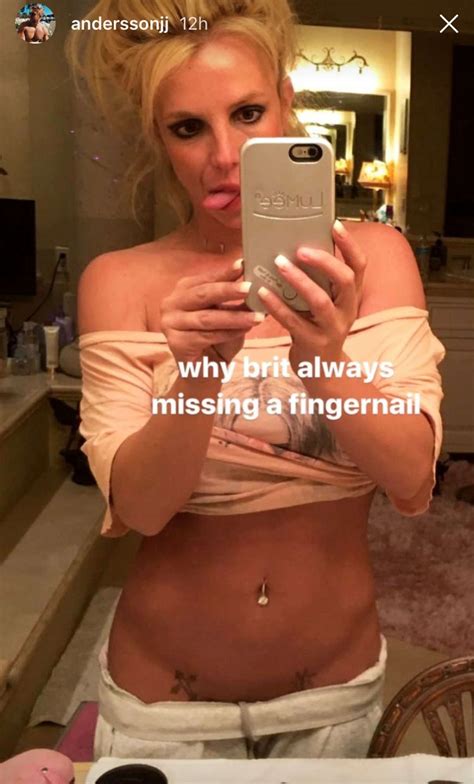 Britney Spears Show Off Crotch Tattoo In Silly Selfie