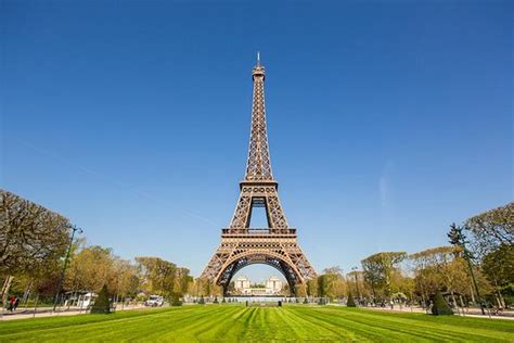Tripadvisor Eiffel Tower Summit Priority Access With
