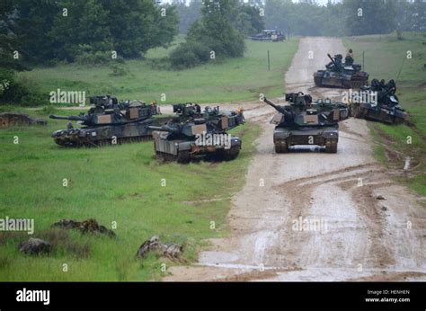 Us Army M1a2 Abrams Tanks Of 2nd Battalion 5th Cavalry Regiment 1st