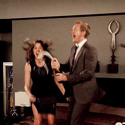 The best gifs are on giphy. gif champagne | VL Média