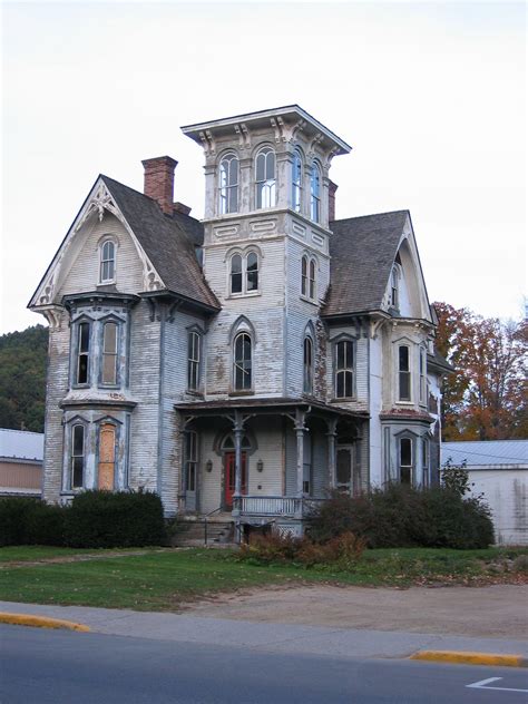 “Abandoned mansion in Pennsylvania, near New York border” by unknown