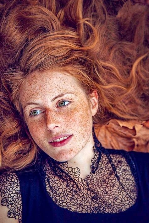 salut 🙏un nouveau visage plein de vie comme on les aime red hair freckles women with freckles