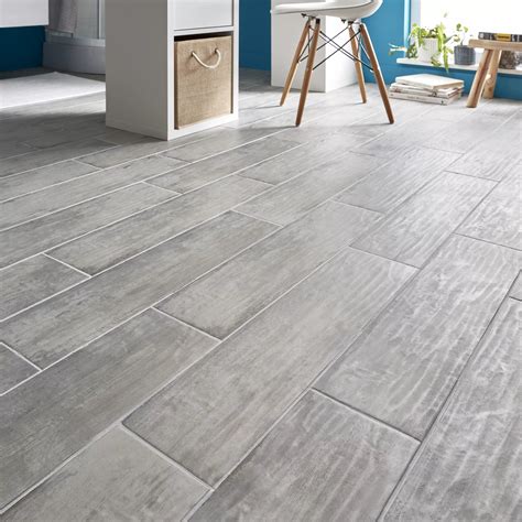 Soft Patinated Grey Matt Wood Effect Porcelain Floor Tile Pack Of 11