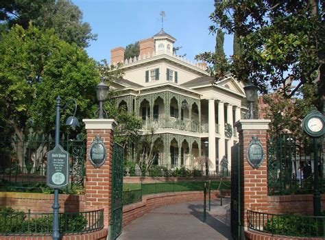 The Haunted Mansion At Disneyland The Enchanted Manor