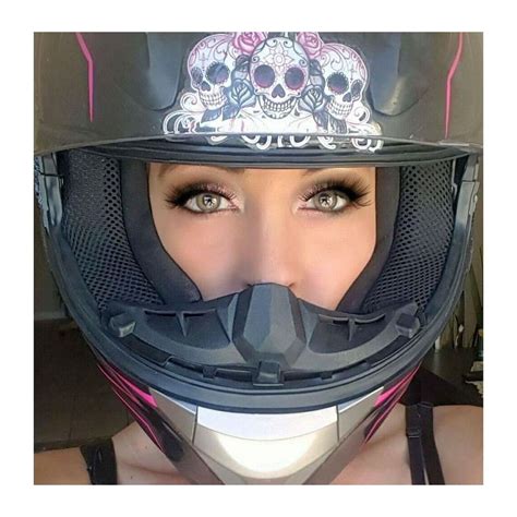 Pin By Marco Morth On Helmet Girls Motorcycle Girl Helmet Biker Girl