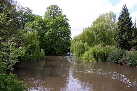The River Kennet At Sulhamstead © Steve Daniels Geograph Britain And