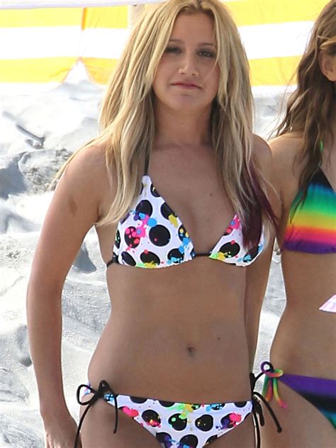 Ashley Tisdale And Sarah Hyland Bikini Pictures Are Like Dying And Going To Cutie Bikini Heaven