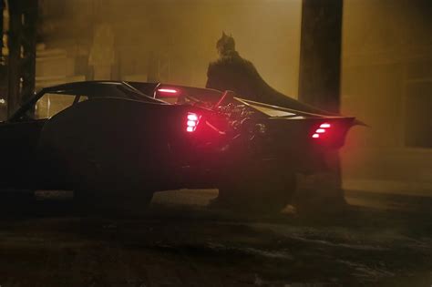Robert Pattinsons Batman Is A Retired Street Racer The New Batmobile
