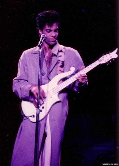 Baddest Pics Of Prince Playing Guitar Prince Concert Prince