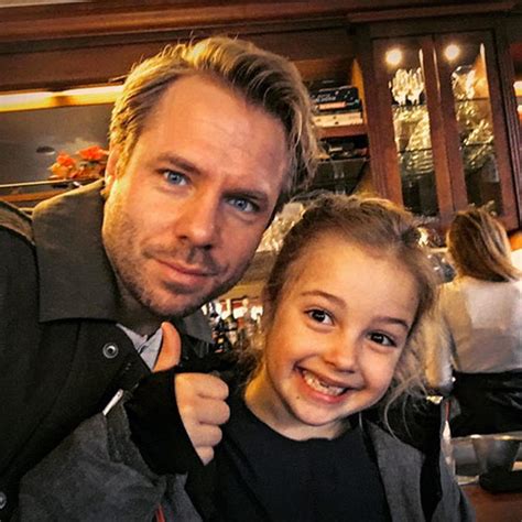 In 2005 he won a gouden kalf for his role as a photo. Thijs Römer is weer verliefd - Ditjes & Datjes