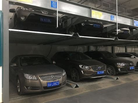 Two Levels Double Decker Parking System 2000kg Hydraulic Car Lift For