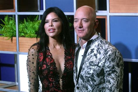 Jeff bezos reportedly 'embarrassed' after new girlfriend shared their private texts with friend. Jeff Bezos Sued for Defamation by Girlfriend Lauren ...
