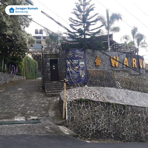 Gambar tentang Rumah dan Cafe di daerah Dago Pakar