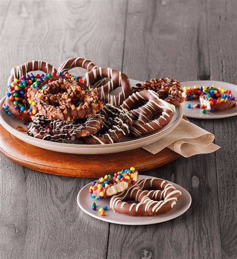 The perfect recipe for christmas, thanksgiving, and homemade holiday gifts! Celebrate Chocolate-Covered Pretzels | Harry & David