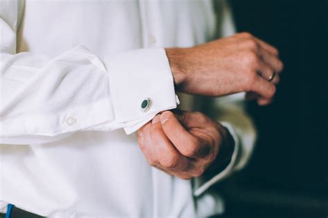 How To Wear Cufflinks The Ultimate Guide For Men