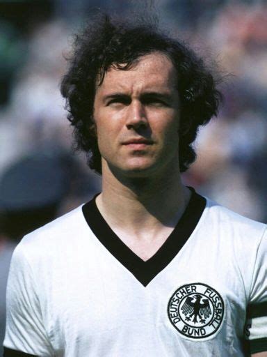 Beckenbauer was interested in football from a young age. Franz Beckenbauer | Wiki | Fútbol Amino ⚽️ Amino