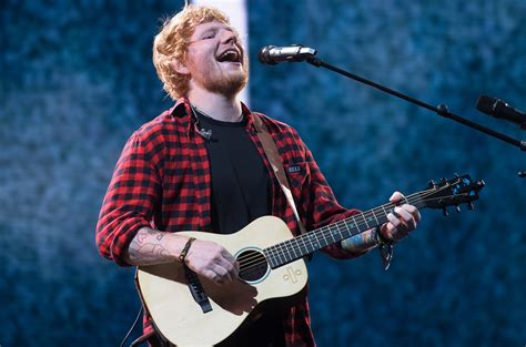 Ed sheeran is a singer/songwriter who was born in halifax, england but was raised in suffolk, england. ¿Sigue Chile? Ed Sheeran confirma shows 2019 para Sudamérica