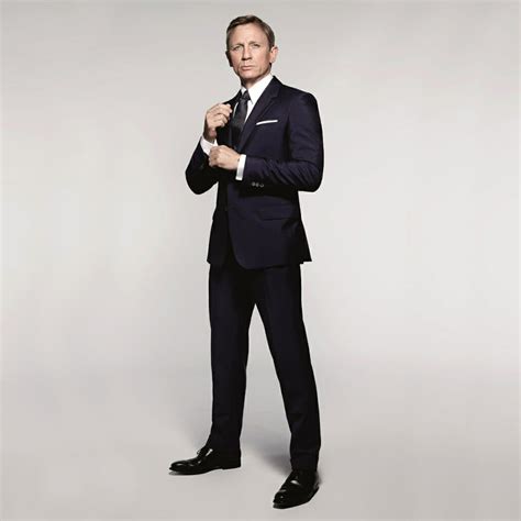 James Bonds Best Looks Our Favorite 007 Outfits Reviewed
