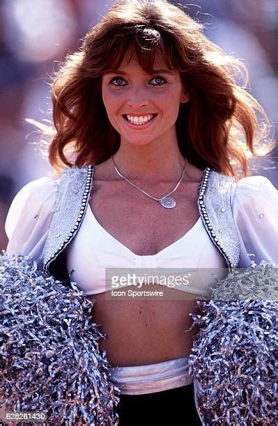 Los Angeles Raiders Cheerleader Photos And Premium High Res Pictures Getty Images