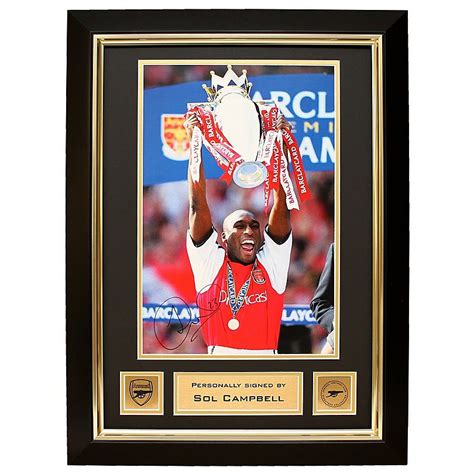 Arsenal Patrick Vieira Lifting Premiership Trophy 2004 Signed Frame Multicolor Arsenal Uk