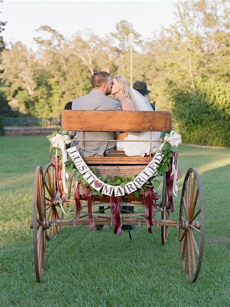 This Southern Charmer Wedding Has A Wedding Dress Story Youll Love