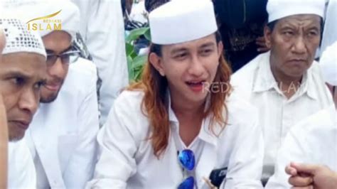 Maybe you would like to learn more about one of these? Pernyataan tegas Habib Rehan Al Qadri tentang pemindahan Habib Bahar ke lapas Nusakambangan ...