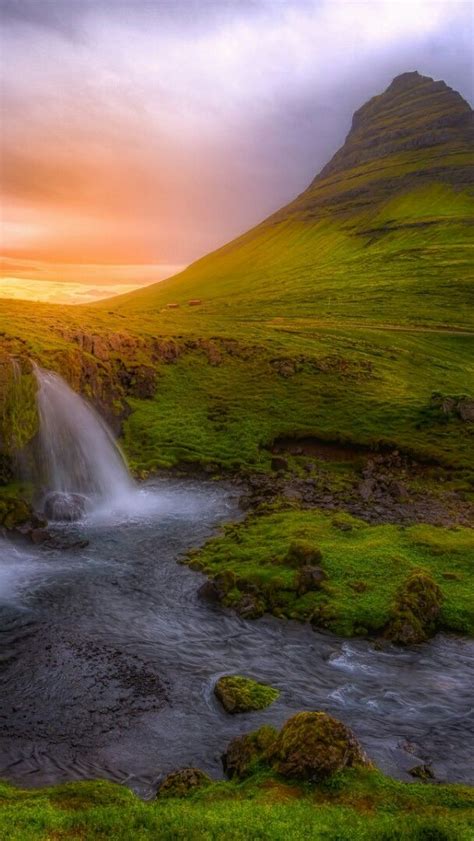 Kirkjufell Waterfalls Iceland Backiee