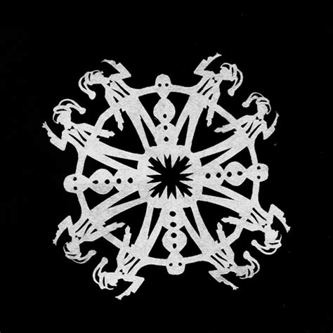 12 Fun Snowflake Themed Holiday Crafts Random Acts Of Crafts