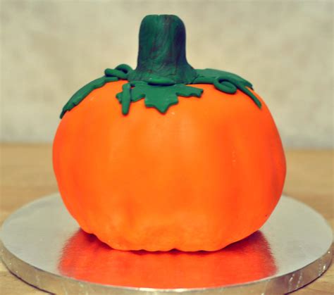 Beki Cook S Cake Blog Pretty Pumpkin Cake
