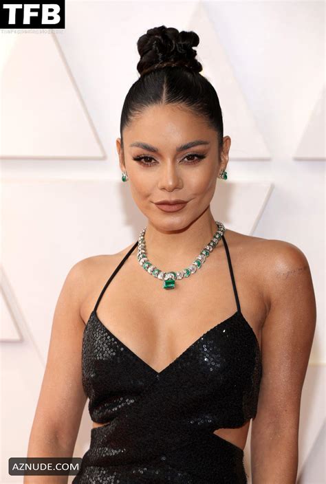 Vanessa Hudgens Sexy Seen Flaunting Her Hot Figure On The Red Carpet At