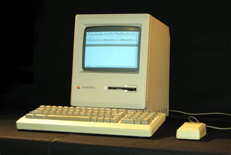 The Evolution Of Apple Design Between 1977 2008 Webdesigner Depot