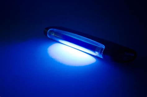 Jak działa ultrafiolet Poznaj szerokie zastosowanie lamp UV