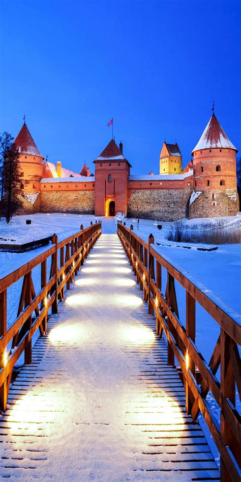 The 20 Most Stunning Fairytale Castles In Winter Amongraf Fairytale