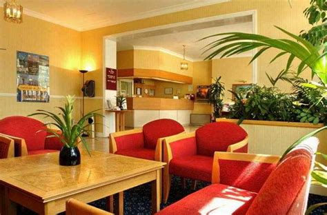 Expedia has a diverse selection of hotels worldwide, so if you're looking for your preferred hotel brand, you are sure to find it here. Premier Inn London Kensington Olympia Hotel, London - overview