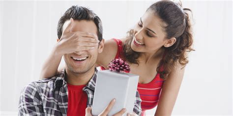 What gifts can be given to husband. Cheap Valentine's Day Gifts For Him