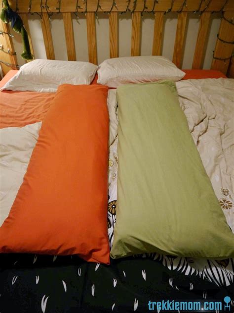 Trekkie Mom: Body Pillow Cover Tutorial from a Bed Sheet | Pillow