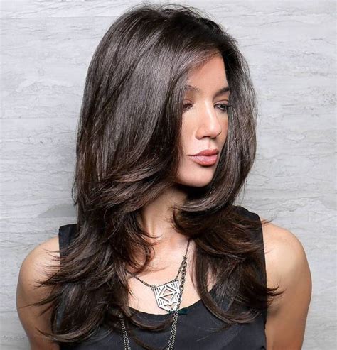 Long hair is known for its power to soften out sharp features, balance proportions, and make you look younger, healthier, and more feminine. Pin on Hair Inspiration