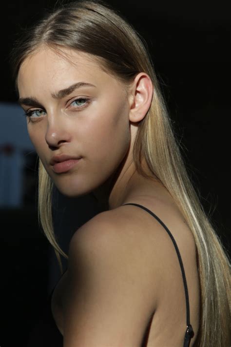 zuzana hložánková pure model management