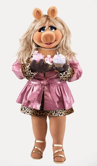Miss Piggy Heroes Wiki Fandom Miss Piggy Muppets Kermit And Miss