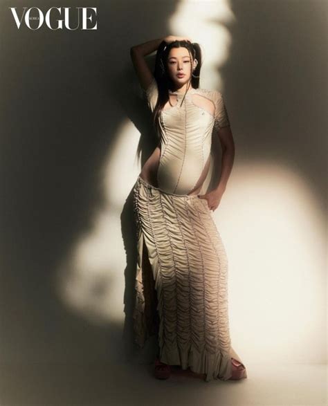 Honey Lee Sizzles In Head Turning Maternity Shoot For Vogue Korea Kdramastars