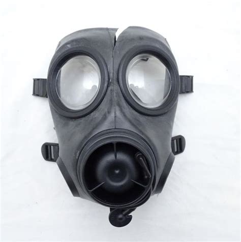 Avon Cbrn Fm12 Damaged Gas Mask Sas British Army Prop Or