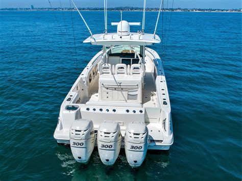 2014 Boston Whaler 37 Outrage Yacht For Sale Si Yachts