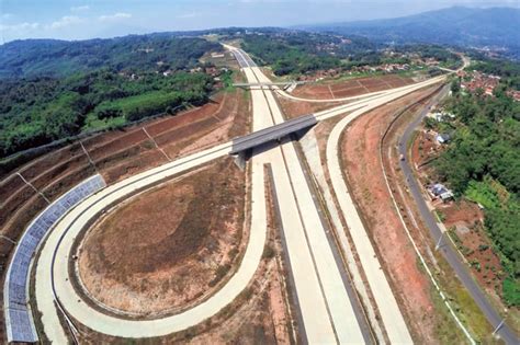 Timur bandara solo (pinggir jalan raya gagak sipat). Ini Kemajuan Pembangunan Tol yang Bikin Bandung-Kertajati ...