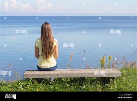 Back Facing Woman Hi Res Stock Photography And Images Alamy