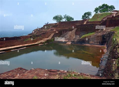Sigiriya Sinhagiri Lion Rock Szigirija Vagy Szinhagiri Oroszlán