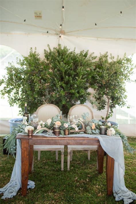 Rustic Chic Sweetheart Table For Two Rusticchicweddings Vintage