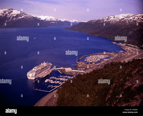 Whittier Small Boat Harbor Hi Res Stock Photography And Images Alamy